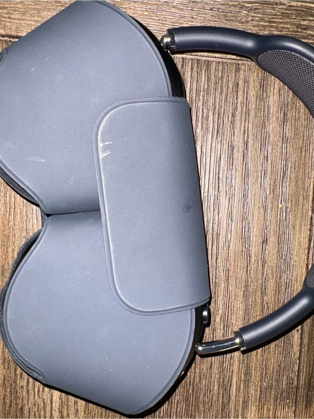 Apple Over-Ear Wireless Headphones in Space Gray
